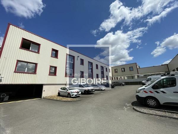 Local d'activites 3530 m² à louer CESSON-SVIGN (réf : 35.6900)