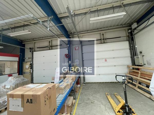Local d'activites 3530 m² à louer CESSON-SVIGN (réf : 35.6900)