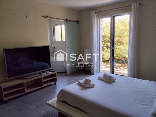 Maison de 2017, 4 chambres, 3 SDB, piscine – Léon