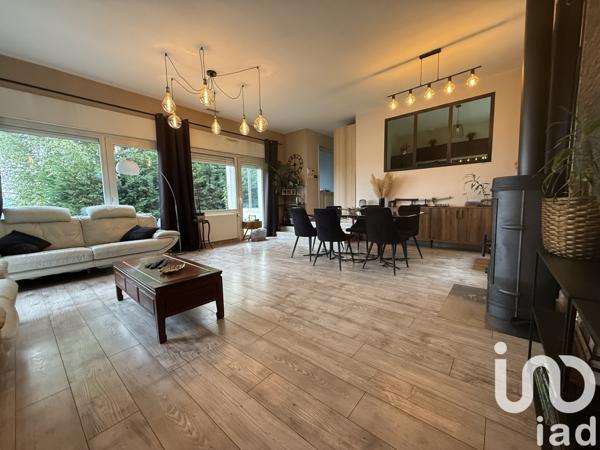 Maison à vendre 6 pièces 108 m² Le Chambon-Feugerolles