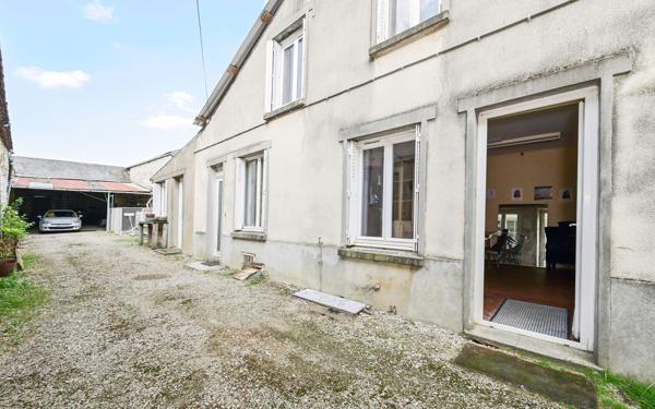 Maison à vendre    3 pièces • 104 m2 Étampes