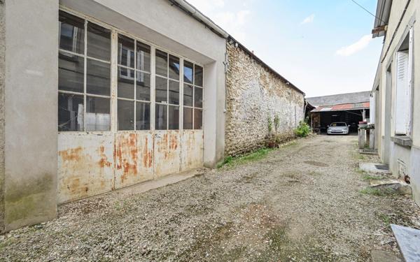 Maison à vendre    3 pièces • 104 m2 Étampes
