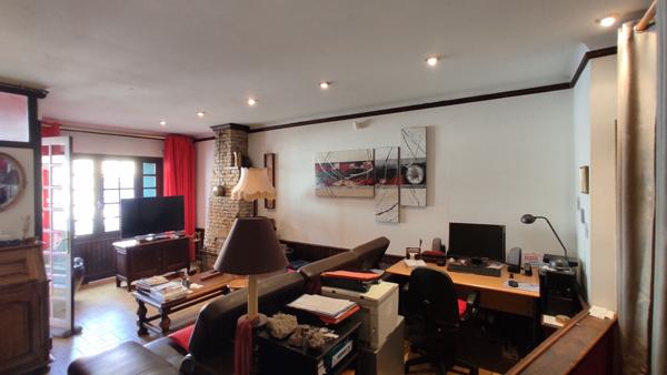 MAISON ATYPIQUE - HABITER OU INVESTIR