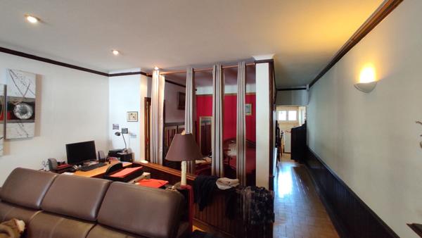 MAISON ATYPIQUE - HABITER OU INVESTIR