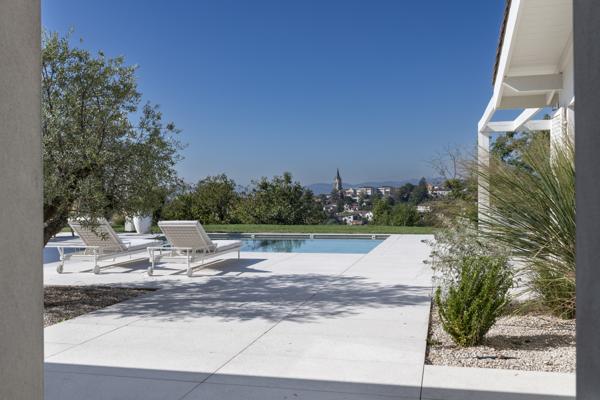 Saint Didier au Mont d'Or - Vue exceptionnelle - Maison de plain pied de 237 m2 env. - 4 chambres - 1 bureau -