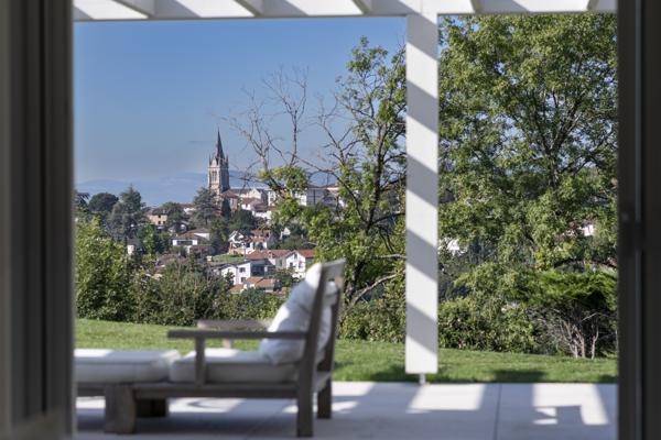 Saint Didier au Mont d'Or - Vue exceptionnelle - Maison de plain pied de 237 m2 env. - 4 chambres - 1 bureau -