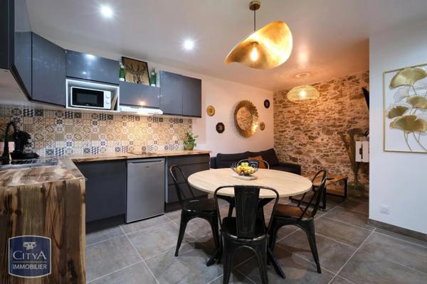 Immeuble à vendre 311m²