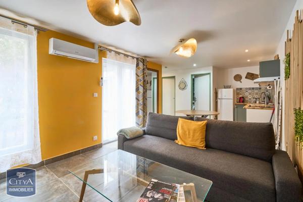 Immeuble à vendre 311m²