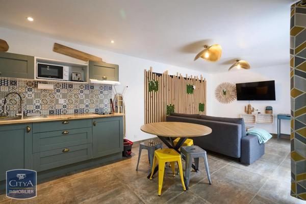 Immeuble à vendre 311m²