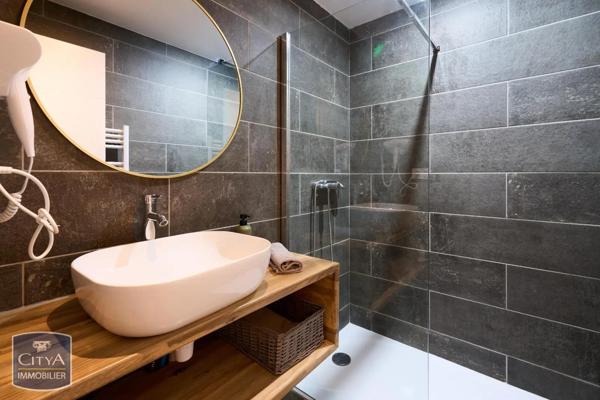 Immeuble à vendre 311m²