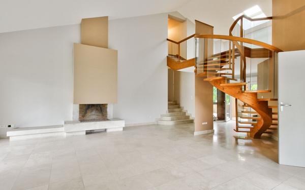 Maison à vendre    7 pièces •  Miribel