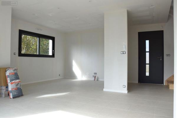 Maison à louer à Trégunc dans le Finistère (29910), ref : MAIS/1044   
CENTRE