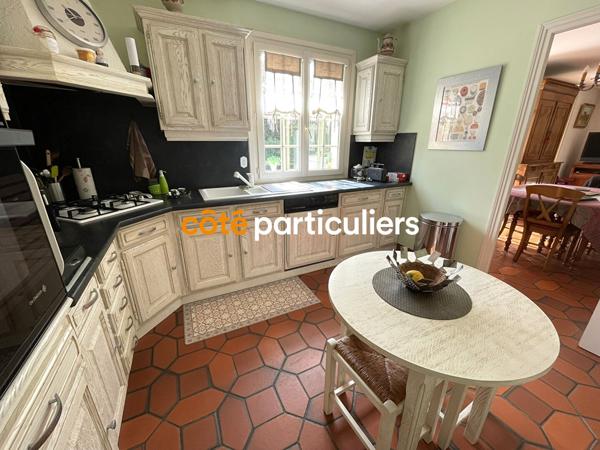 Vente
                Maison143 m² - 6 Pièces -
                    MATHIEU (14920)