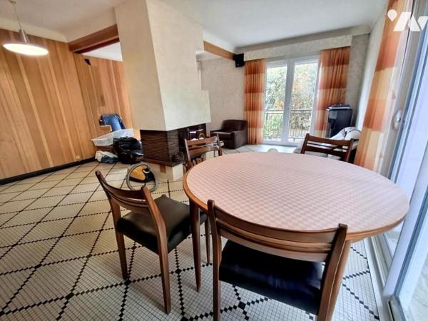 COUERON Bourg ! Maison de plain-pied 3 ch de 86 m2 sur sous-sol complet. Parc Boisé de 3157 m2