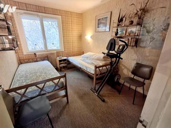 COUERON Bourg ! Maison de plain-pied 3 ch de 86 m2 sur sous-sol complet. Parc Boisé de 3157 m2