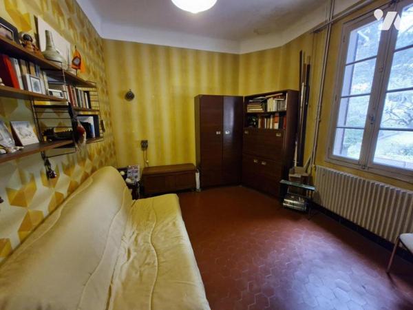 Maison T4 avec annexes - Détachement de parcelle