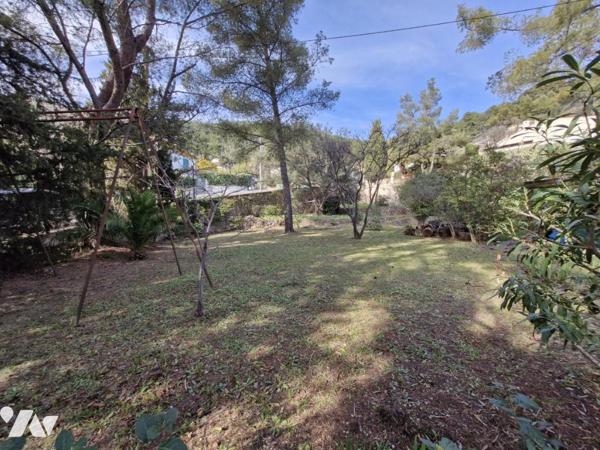 Maison T4 avec annexes - Détachement de parcelle