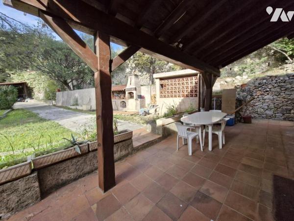 Maison T4 avec annexes - Détachement de parcelle