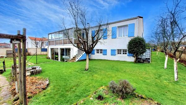 Maison familiale 103m2 avec sous-sol parfaitement entretenue – Mouilleron le Captif proche bourg