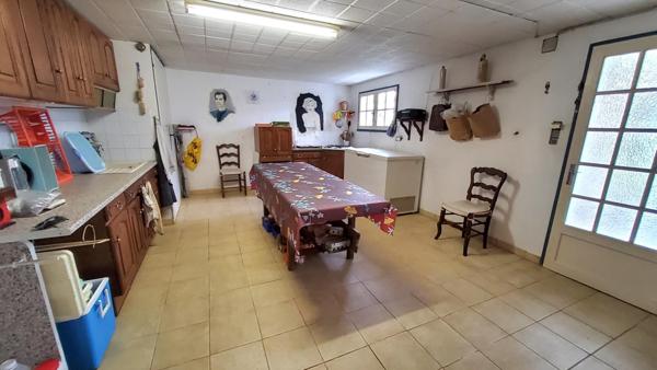 Maison familiale 103m2 avec sous-sol parfaitement entretenue – Mouilleron le Captif proche bourg