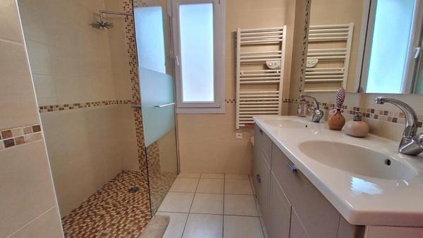 Maison familiale 103m2 avec sous-sol parfaitement entretenue – Mouilleron le Captif proche bourg