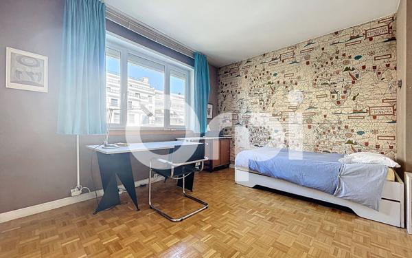 Appartement à vendre    6 pièces • 125,19 m2 Bourg-la-Reine