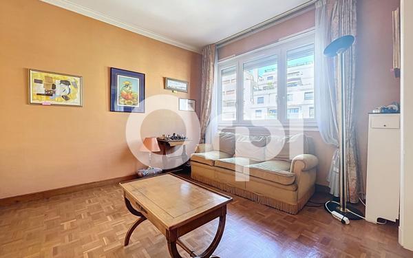 Appartement à vendre    6 pièces • 125,19 m2 Bourg-la-Reine