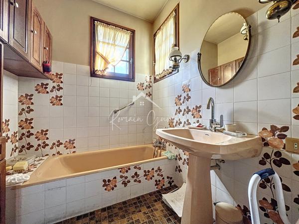 Saint-Georges-de-Luzençon (12100) PLAIN PIED TYPE 4 DE 92 M2 SUR SON TERRAIN DE 654 M2