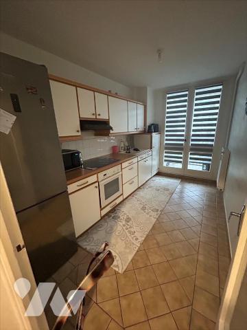 Lorient , t4 -81m2 hab - ascenseur -idéal colocation