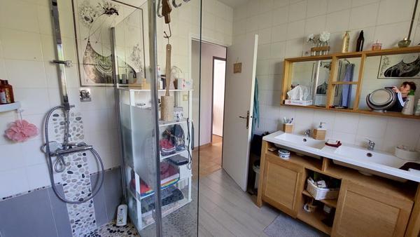 Saint Yrieix maison, 3 chambres avec jardin et garage 265 000 € H.A.I.*