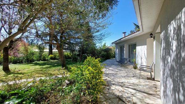 Saint Yrieix maison, 3 chambres avec jardin et garage 265 000 € H.A.I.*