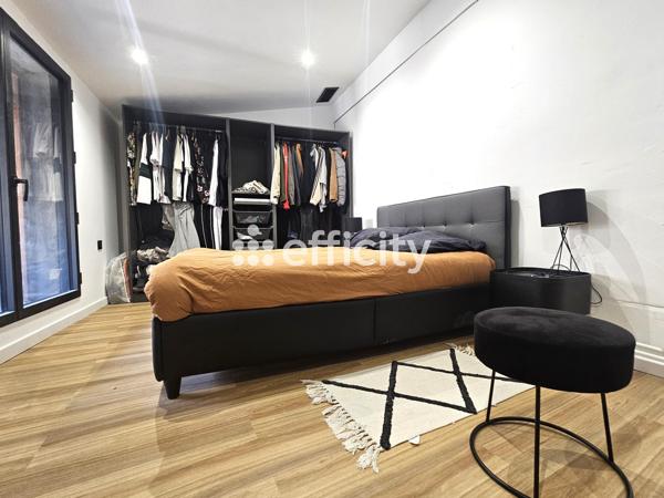 Maison
         4 pièces
        - 120 m² Exclusivité 269 000 € *