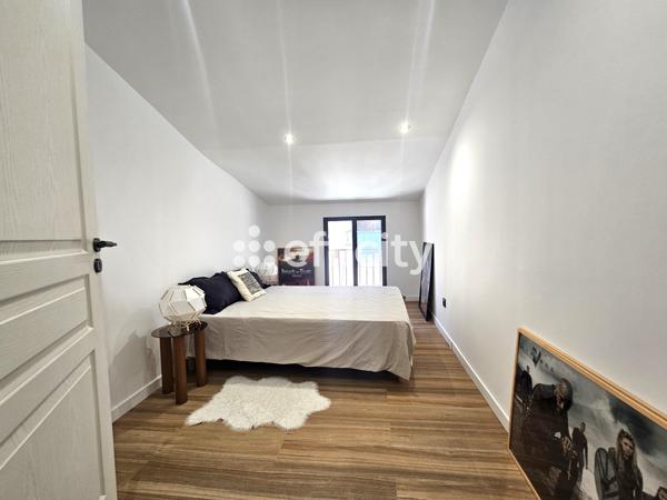 Maison
         4 pièces
        - 120 m² Exclusivité 269 000 € *