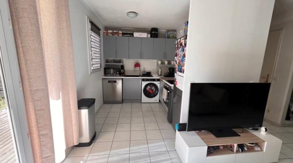Appartement Combs-La-Ville 2 pièces 45 m2 - COMBS LA VILLE