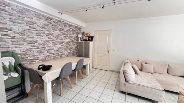 Appartement Combs-La-Ville 2 pièces 45 m2 - COMBS LA VILLE