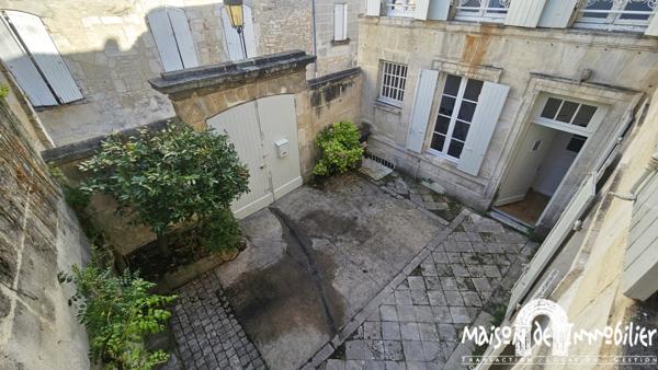 Location Belle maison de ville de 6 pièces - 136 m² - COGNAC Centre-ville