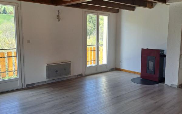 Appartement à louer    2 pièces •  Entremont-le-Vieux