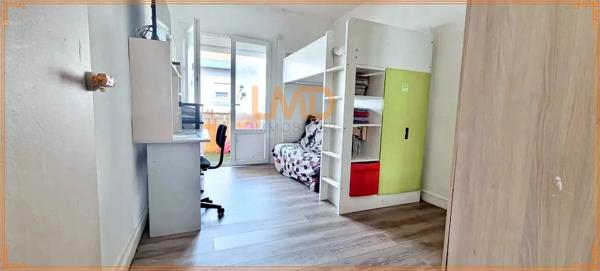 Coup de CŒUR – T4 Traversant 90 m² – Balcons – Cave