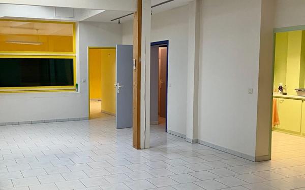 Immeuble à vendre    13 pièces •  Angoulême