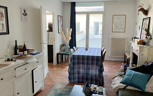 Immeuble à vendre    13 pièces •  Angoulême