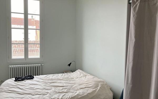 Immeuble à vendre    13 pièces •  Angoulême