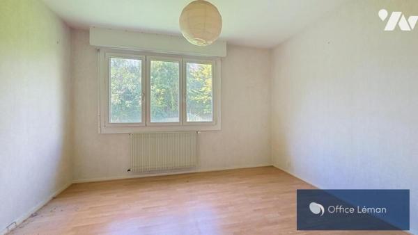 Maison individuelle composée de deux appartements sur terrain de 1100 m² 
