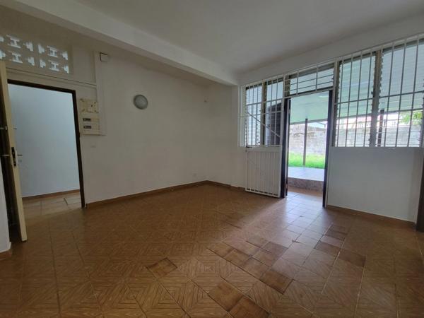Location Appartement T2 – Cayenne centre-ville (Rue Barrat) – Terrasse et jardin