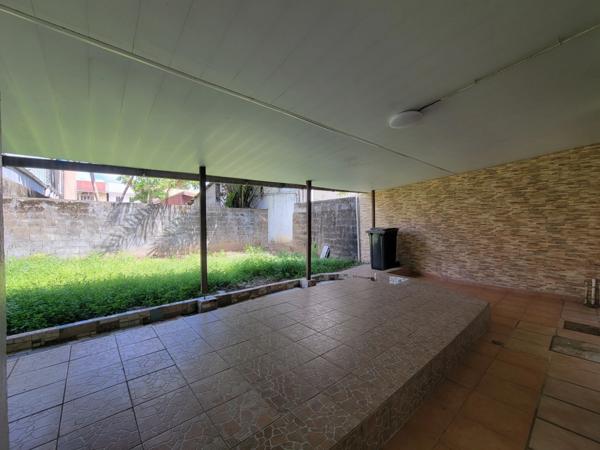 Location Appartement T2 – Cayenne centre-ville (Rue Barrat) – Terrasse et jardin