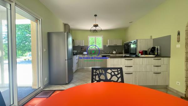 A vendre Ensemble immobilier de deux maisons de plain pied