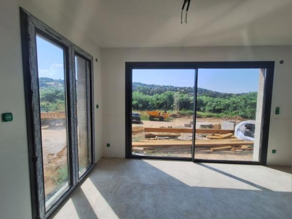 Maison récente T4 avec garage Bastelicaccia 106 m² Bastelicaccia (20129)