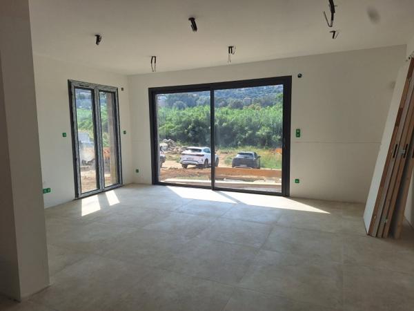 Maison récente T4 avec garage Bastelicaccia 106 m² Bastelicaccia (20129)