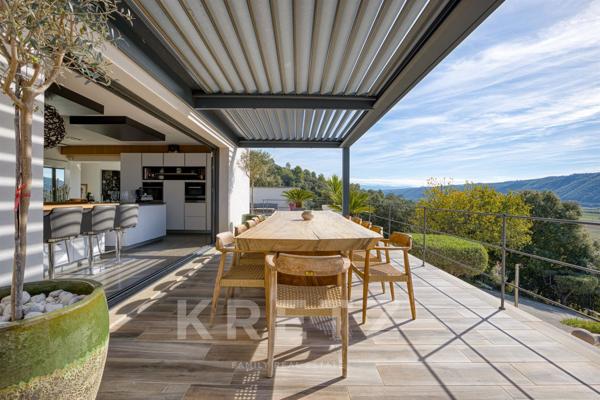Maison d'architecte de 413 m2 avec vue panoramique