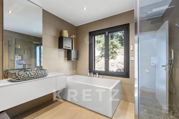 Maison d'architecte de 413 m2 avec vue panoramique