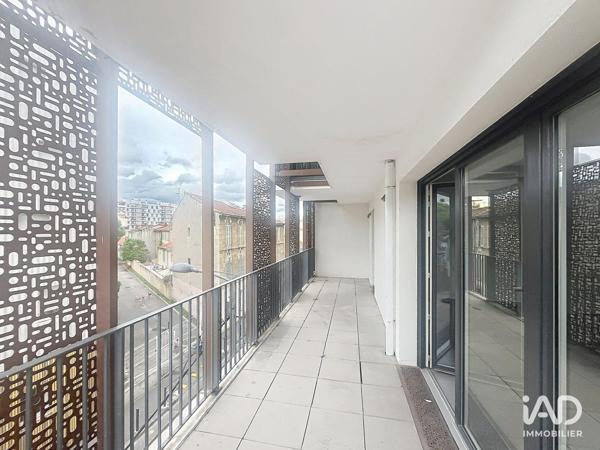 Location appartement 4 pièces 92 m² Marseille 5